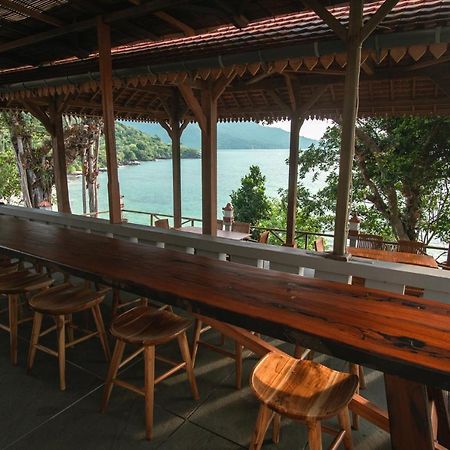 Legon Waru Cottage Karimunjawa-Inseln Exterior foto