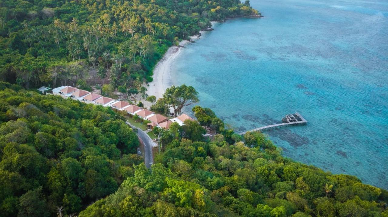 Legon Waru Cottage Karimunjawa-Inseln Exterior foto