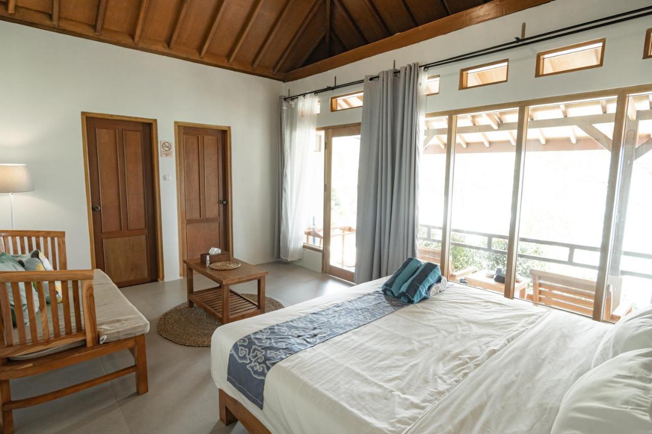 Legon Waru Cottage Karimunjawa-Inseln Zimmer foto